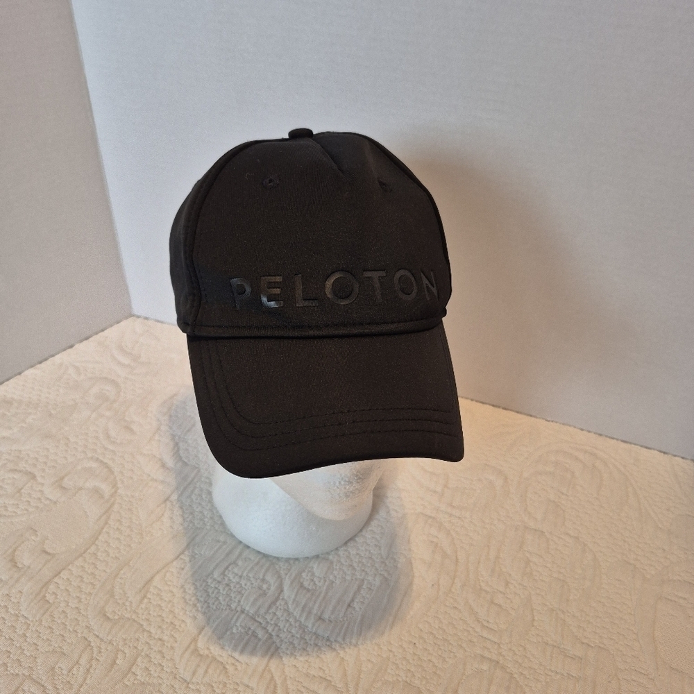 Peloton Adjustable Hat Black Cycling Run Cap Strapback Breathable EUC UNISEX